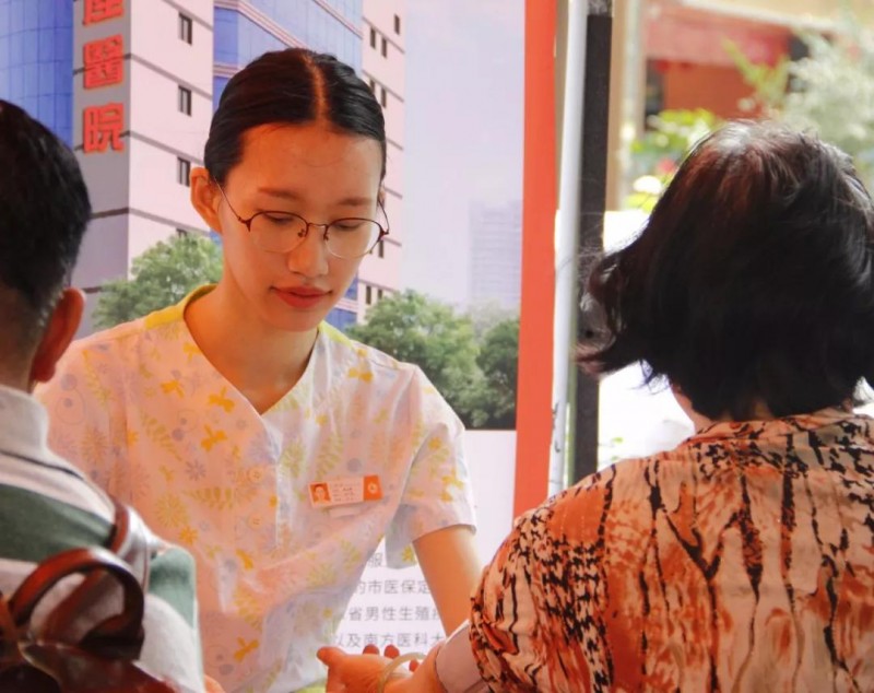 曾玉静.jpg